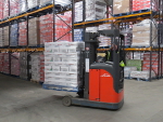 The 125,000 sq ft warehouse at RJ Edwards holds up to 10,000 pallets in mixed wide-aisle and drive-in storage.